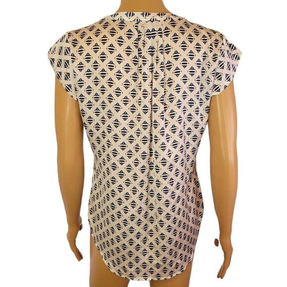 Liz Claiborne White Geometric Top (Size PS) - Picture 4 of 7